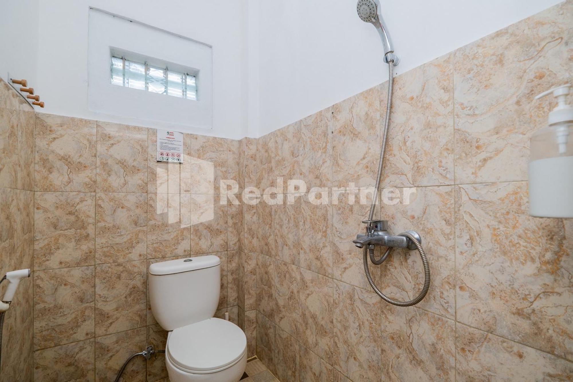 Omah Kalimosodo Mitra Reddoorz Near Stasiun Malang Kota Baru Hotel Eksteriør billede